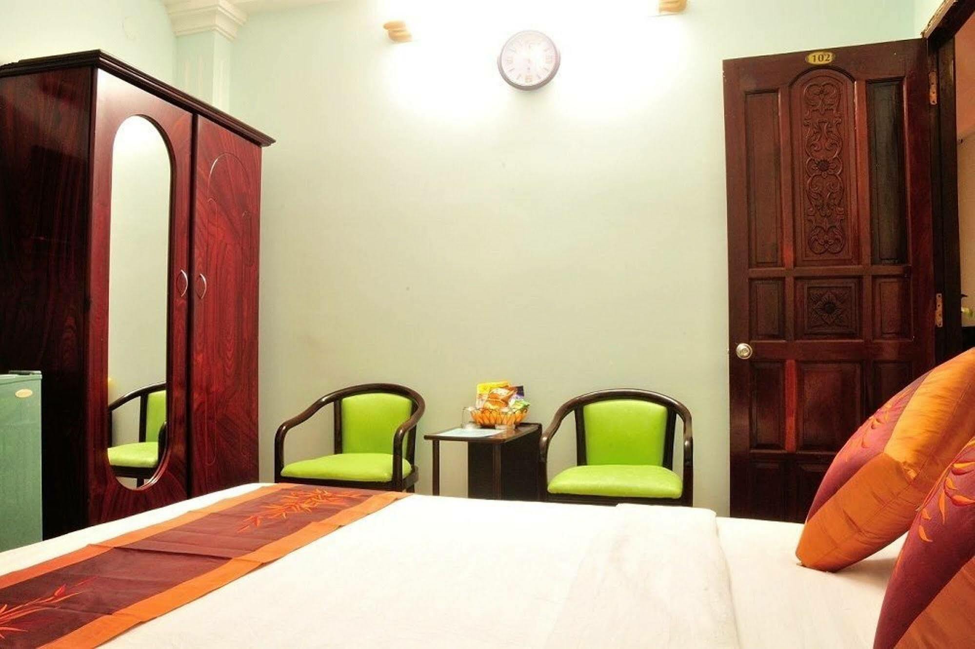 Ha Trang Khách sạn TP. Hồ Chí Minh