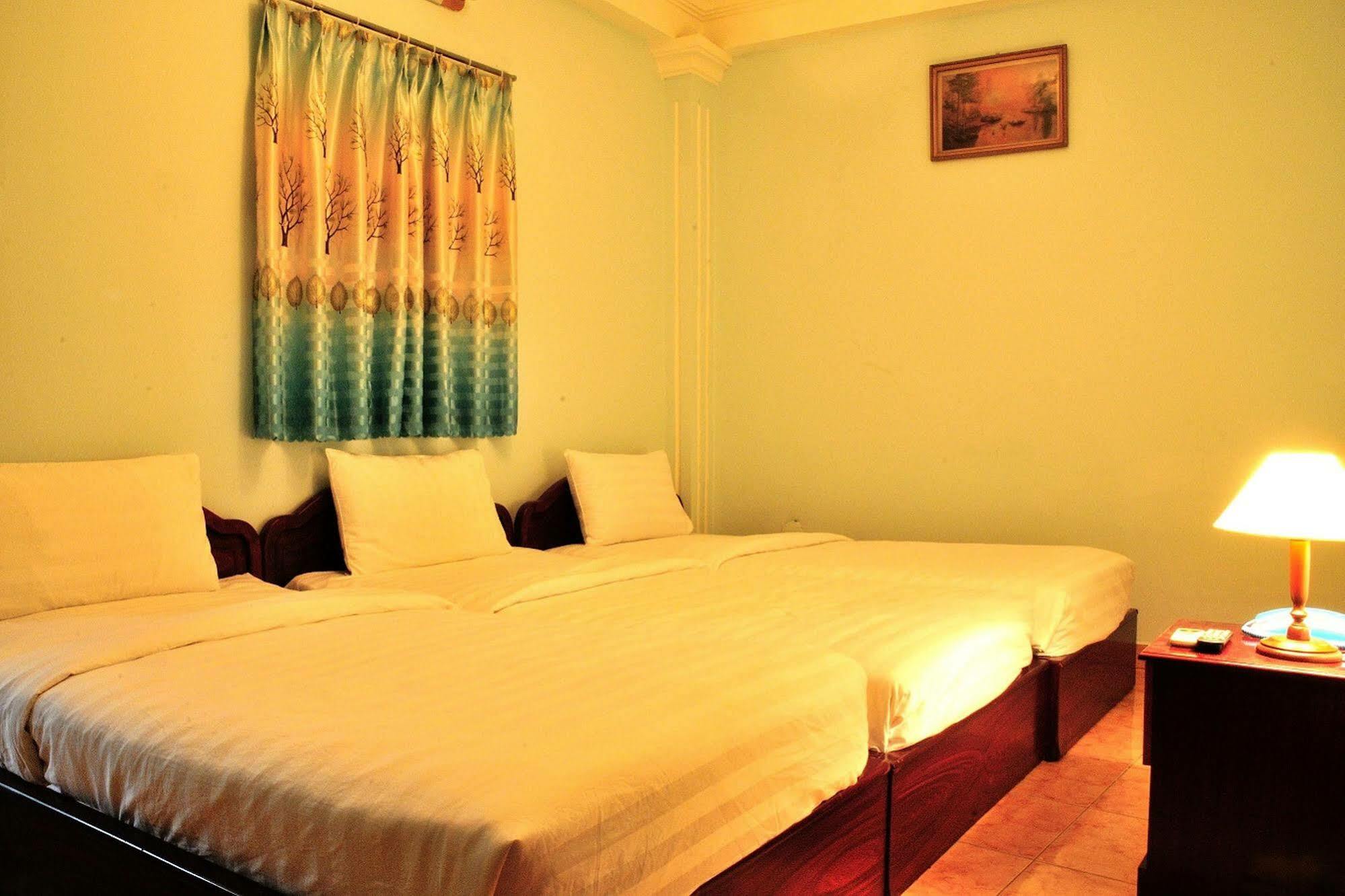 Khách sạn Ha Trang